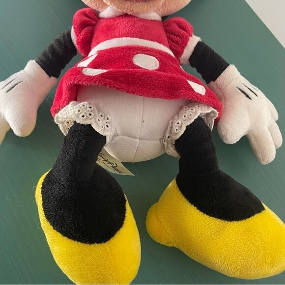 Minnie Mouse Disney Parks stuffed toy - Picture 7 of 8